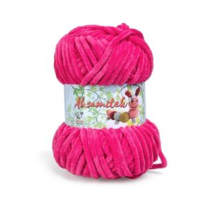 aksamitek pluszowa włóczka na maskotki szydełkowe 61 fuksja