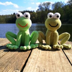 wzór szydełkowy na maskotkę z włóczki himalaya dolphin baby ŻABA ŻABKA