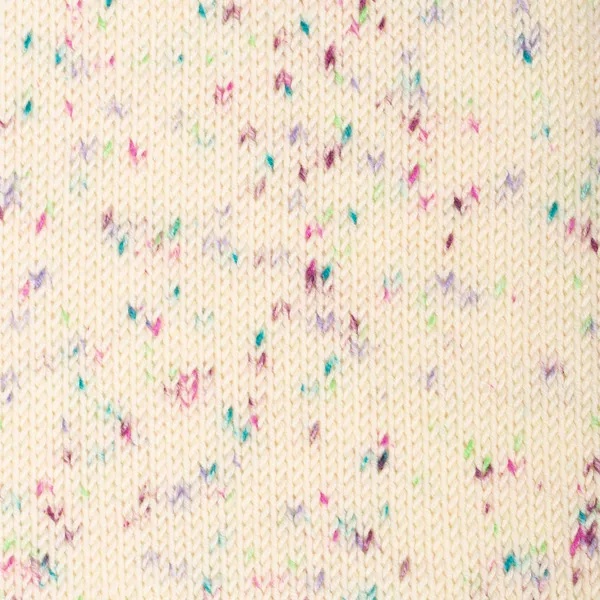 Próbka robótki Drops Baby Merino 101 jagody i śmietanka – efekt kolorowego konfetti