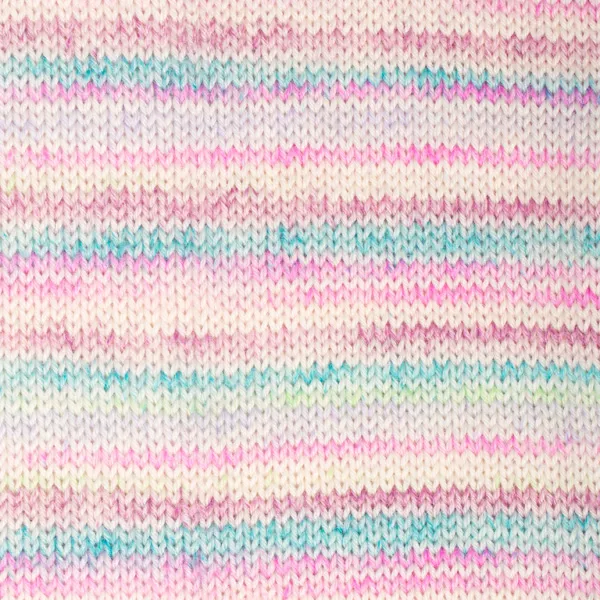 Próbka robótki Drops Baby Merino 105 magiczna beza – efekt pastelowych pasków